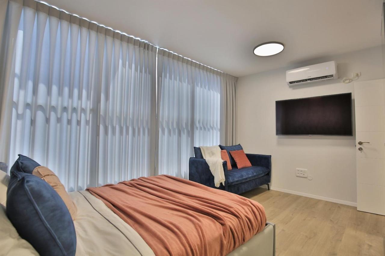 Cozy And Stylish 1-Bedroom Apartment Netanya Exterior foto